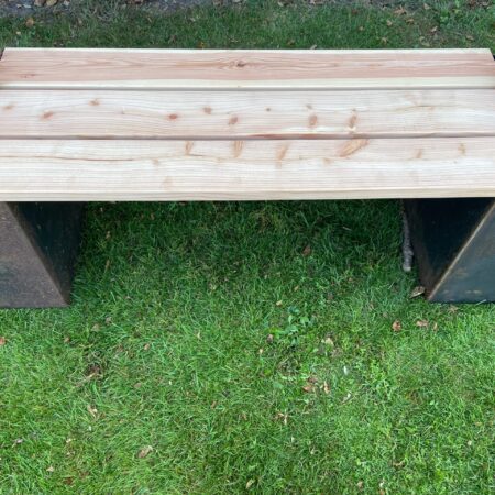 Træplade til bænk