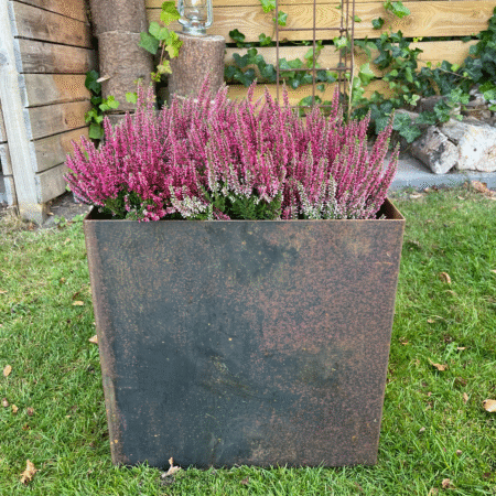 Plantekasse med bund i 3 mm råjern